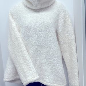 White fuzzy soft cow neck pull over shirt by Style & Co size small